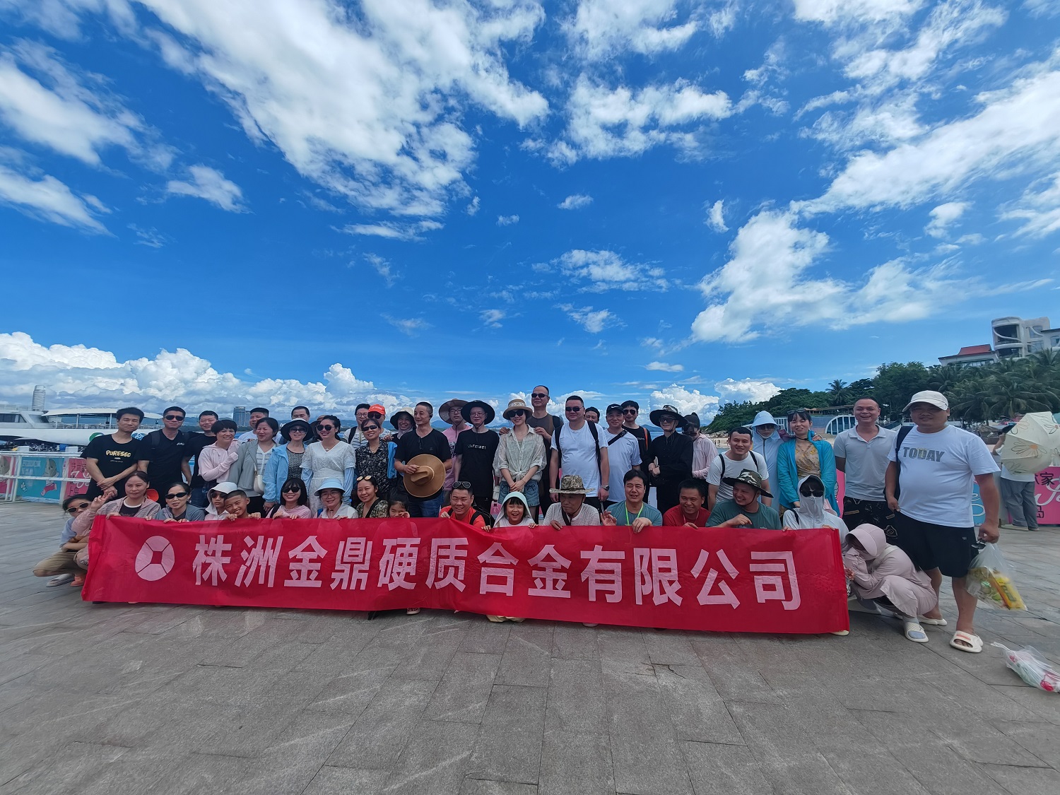 共赴三亞，暢享公司之旅